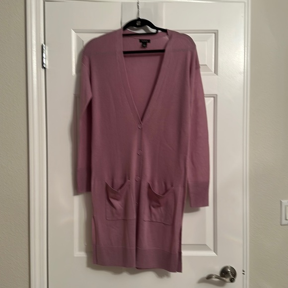 Sweaters - EUC Nordstrom Halogen cardigan mauve size small pockets